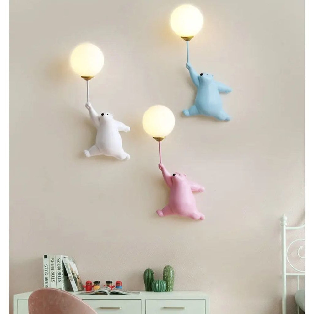 Luce da parete con orso cartone animato