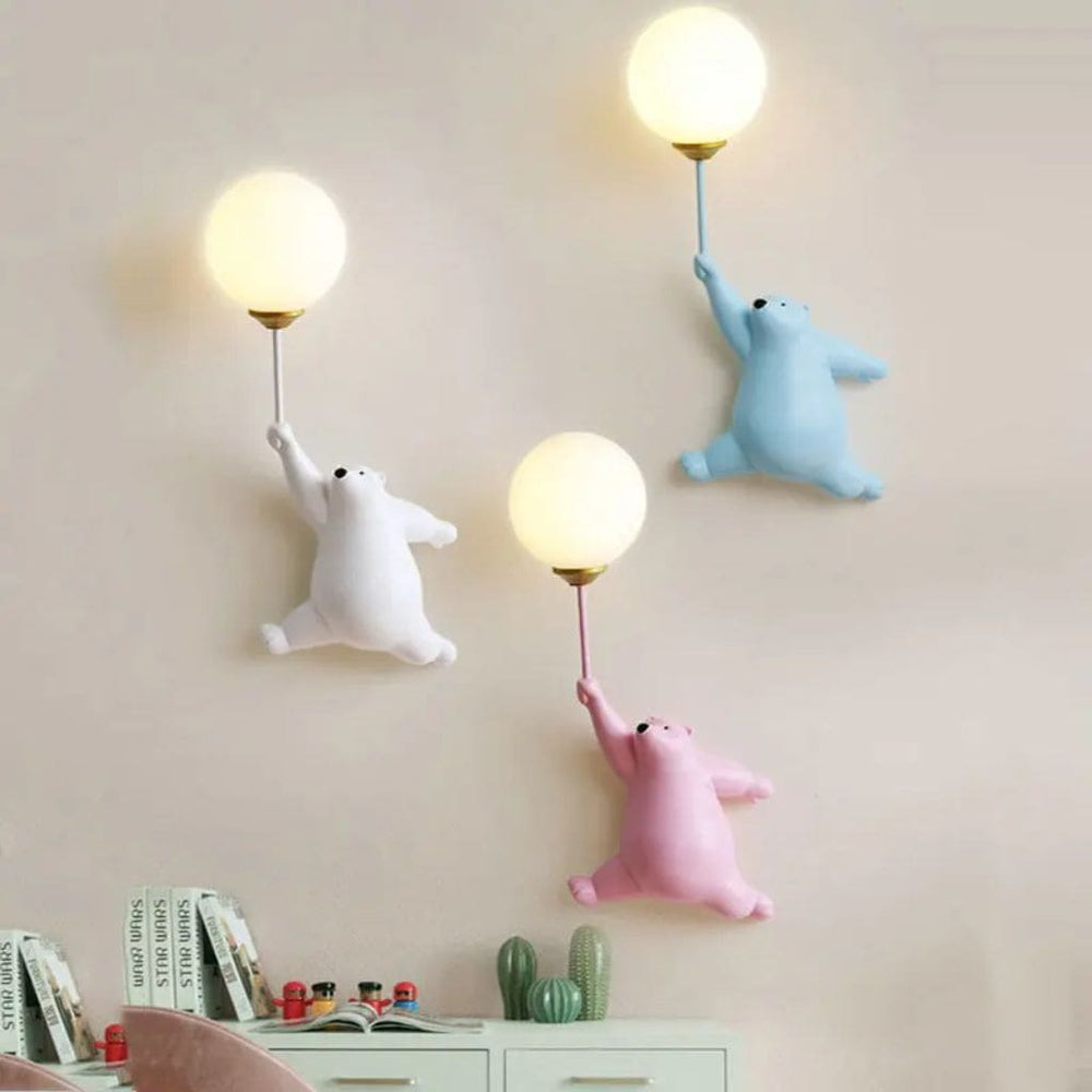 Luce da parete con orso cartone animato