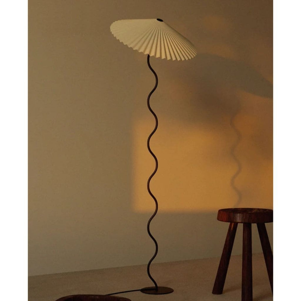 Lampada del pavimento in tessuto fluito LED nordico minimalista