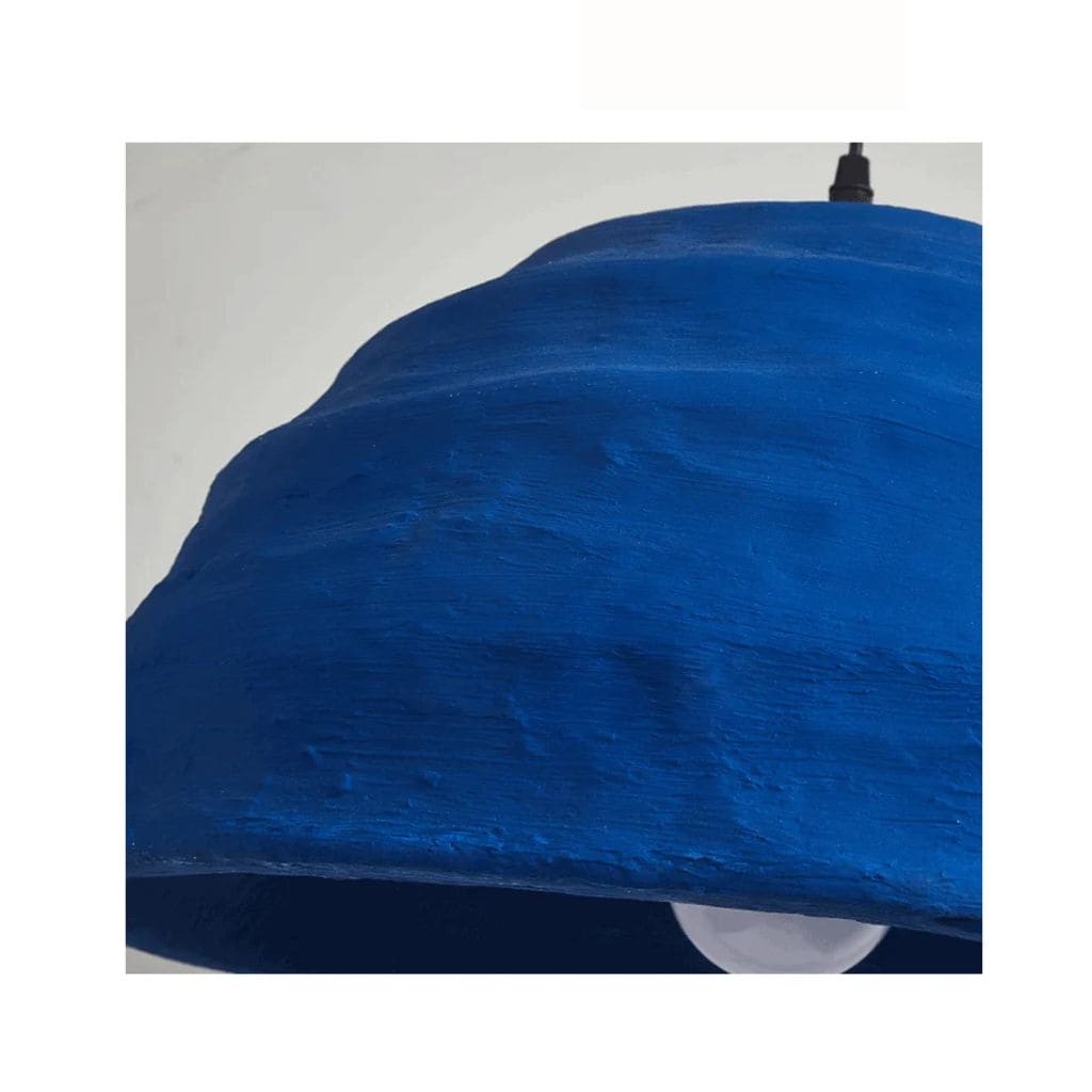 Luce in stile wabi sabi giapponese in blu klein