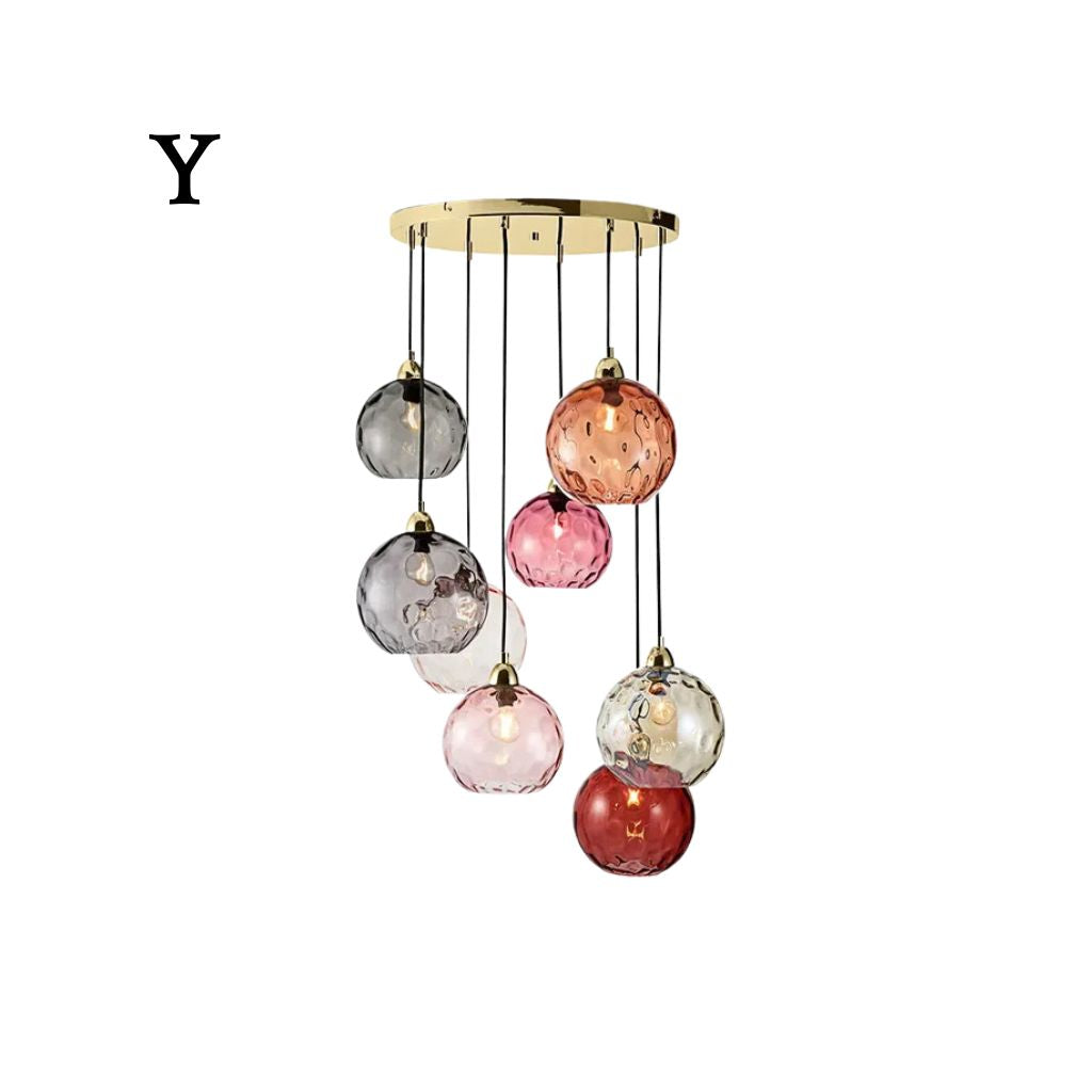 Lampadario moderno con palline di vetro colorate