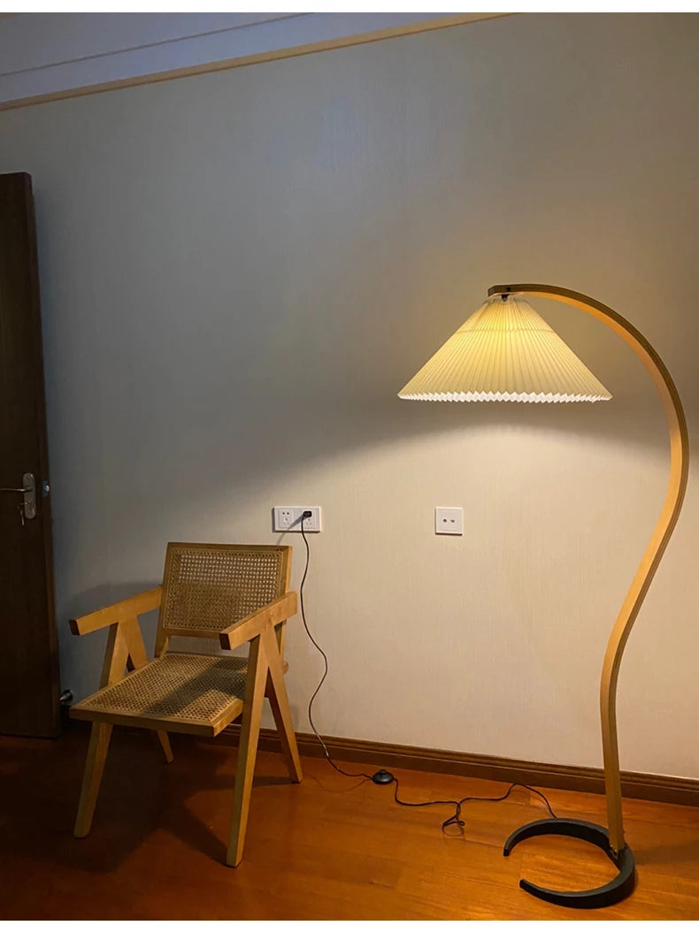 Lampada in legno massiccio con illuminazione a LED