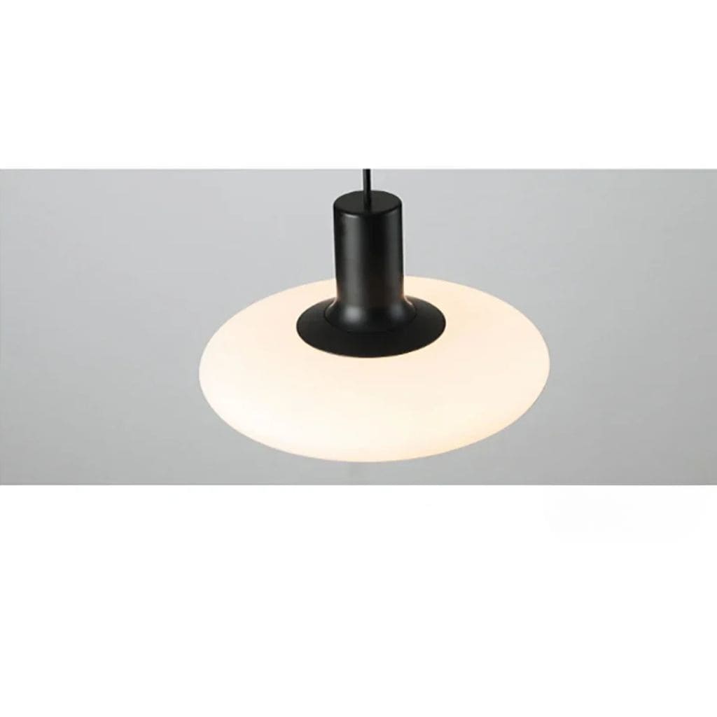 Sospensione minimalista elegante e senza tempo